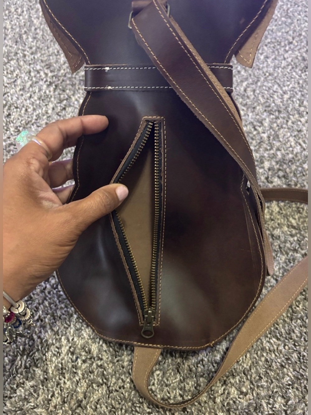 Stockyard Brown Full Grain Leather Dog Crossbody/Backpack - Picture 10 of 12